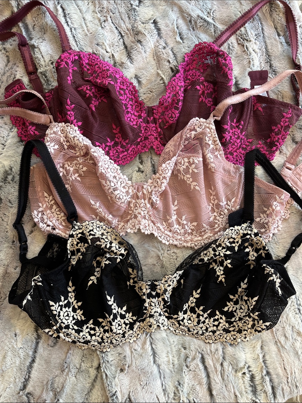 Set of Wacoal Lace Underwire Bras Lingerie- Plum, Mauve, Black